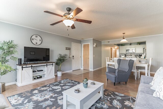 ヴィラズ アット アイランド クラブ コミュニティ プールズ ジャグジー アンド モア!