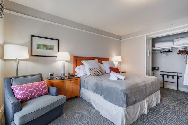 ラグジュアリー コンドズ アット フォー シーズンズ