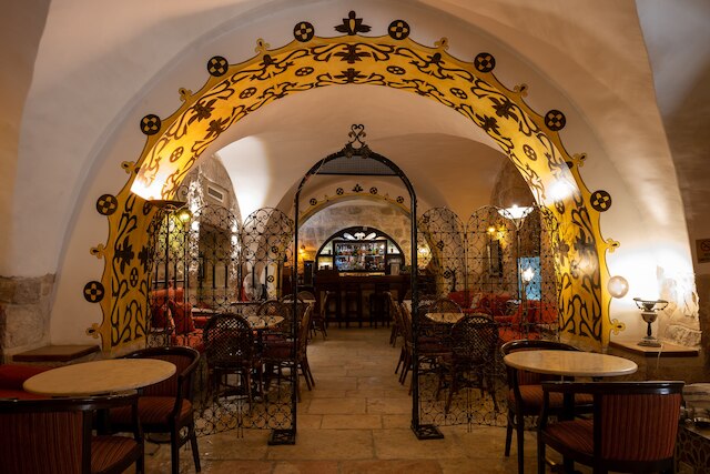 グロリア ホテル