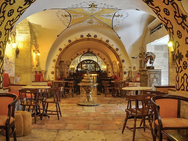 グロリア ホテル