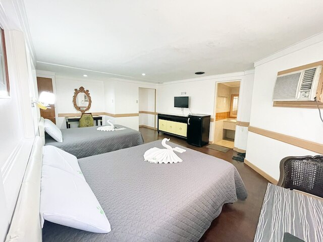 タウンアンドカントリーホテル - V. マパ