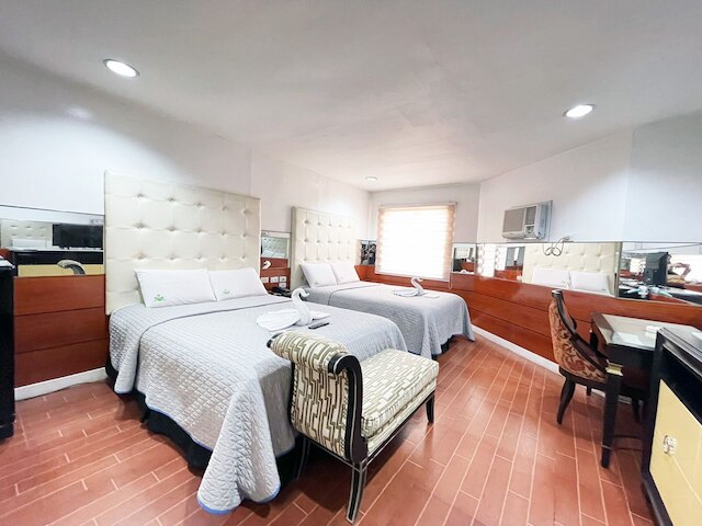 タウンアンドカントリーホテル - V. マパ