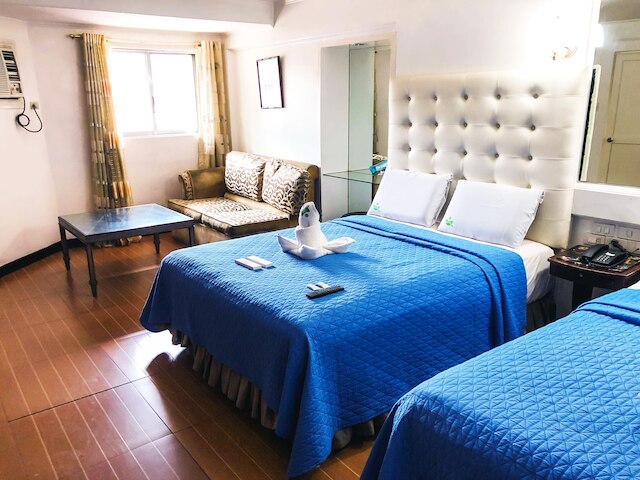 タウンアンドカントリーホテル - V. マパ