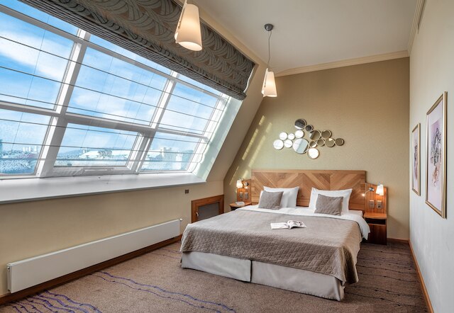 クラウン パレス アパートメンツ バイ アドレズ