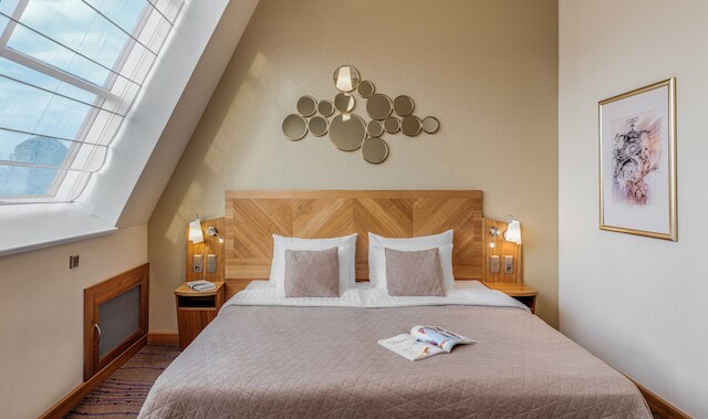 クラウン パレス アパートメンツ バイ アドレズ