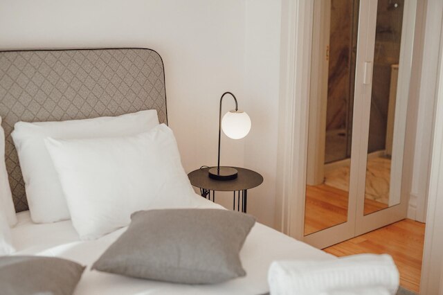 ダウンタウン ペントハウス ウィズ リバー ビュー by Vacationy