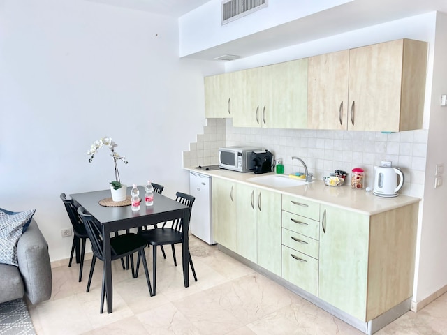 素晴らしいスタジオ - バルコニー付き