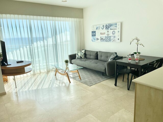 素晴らしいスタジオ - バルコニー付き