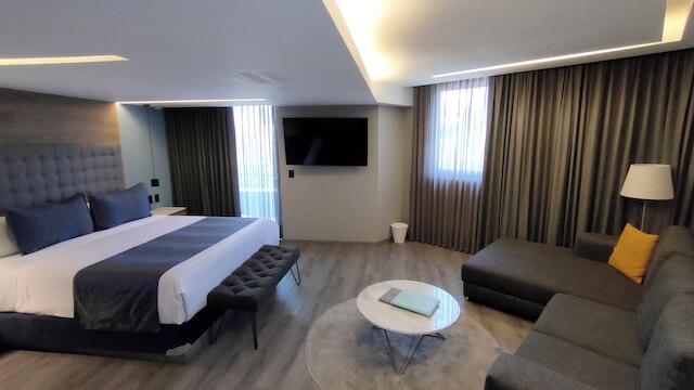 アリア イン ブティック WTC