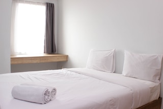 ナイス アンド コージー スタジオ アット タマンサリ マホガニー カラワン アパートメント