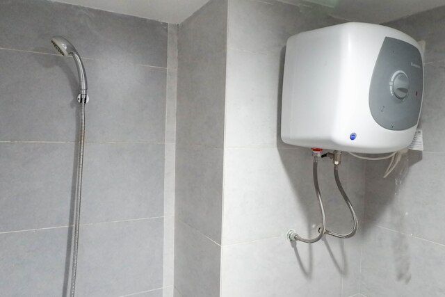 スタイリッシュ リビング スタジオ  アパートメント  アット タマン メラティ スラバヤ