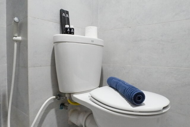 スタイリッシュ リビング スタジオ  アパートメント  アット タマン メラティ スラバヤ