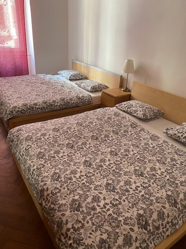 3 ベッド フラット - スリープス 10 - ペット - スモーキング - パーキング