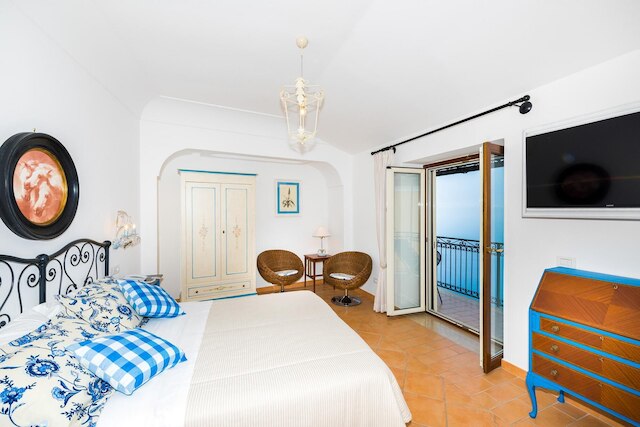 ヴィラ ゼウス イン ポジターノ