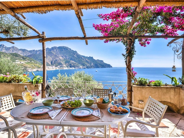 ヴィラ ウィズ テラス アンド シー ビュー イン ラヴッロ イD 3196