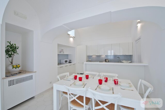 ヴィラ インペラティ - スプレンディッド ヴィラ ウィズ プライベート プール オーバールッキング ザ シー