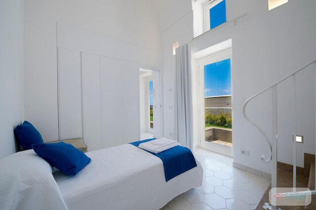 ヴィラ インペラティ - スプレンディッド ヴィラ ウィズ プライベート プール オーバールッキング ザ シー