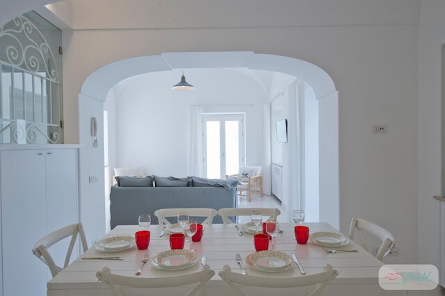 ヴィラ インペラティ - スプレンディッド ヴィラ ウィズ プライベート プール オーバールッキング ザ シー