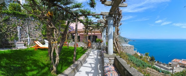 カサーレ フラリサ - マーベラス テラス アンド ホット タブ ウィズ シー ビュー