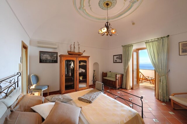 カーサ エレナ イン プライアーノ