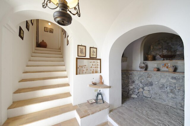 ヴィラ パノラマ - ガーデン オーバールッキング ザ シー アンド サウナ