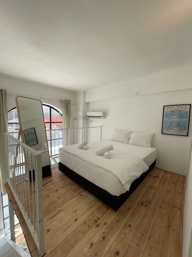 デブロックス・リビング - アルハンブラアパートメンツ