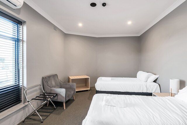 イリノイホテル