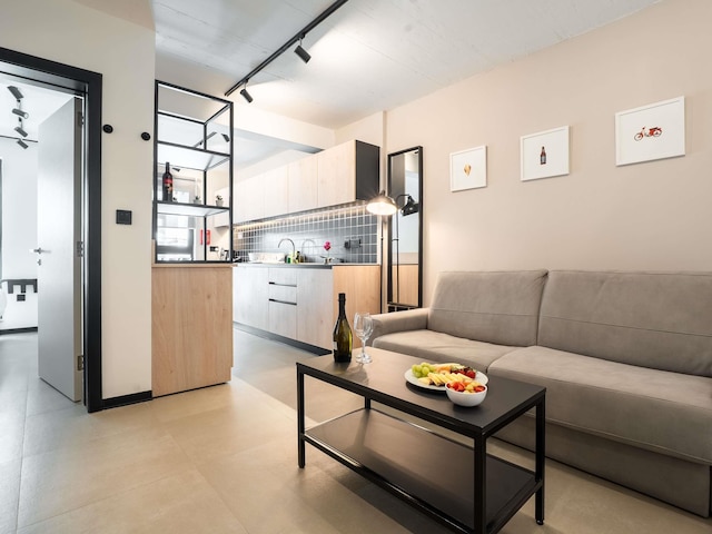 アパートスタイルホテル アダージョ マルタ セントラル