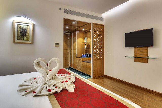 ゴールデンタリップ・ニューデリー - ハリナガル