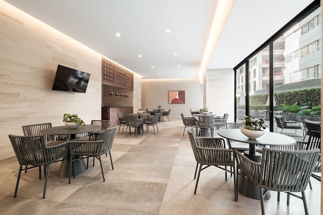 ニド アット ノイシャテル ポランコ