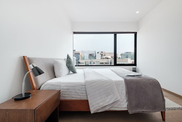 ニド アット ノイシャテル ポランコ