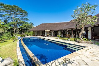 ティルタ タワール ヴィラ