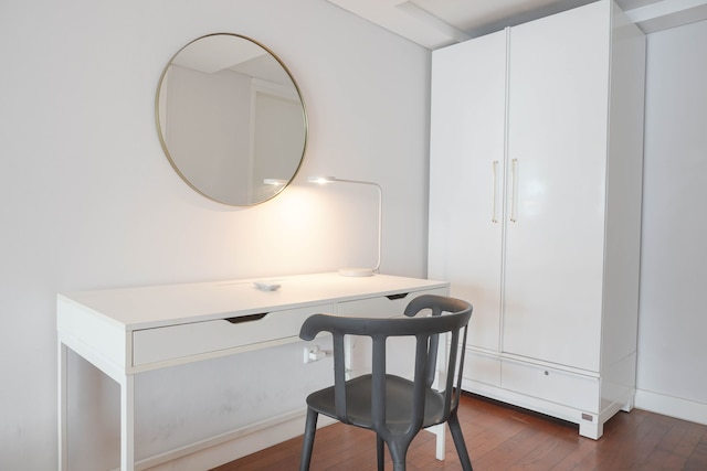 コンフォート ベッドーム アット シティロフツ スディルマン アパートメント