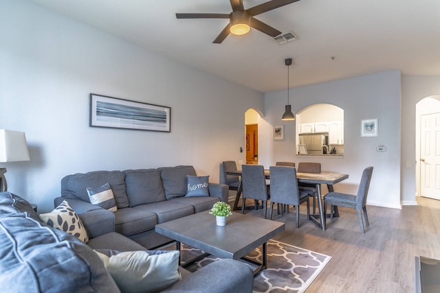 2821 ウィンザー ヒルズ