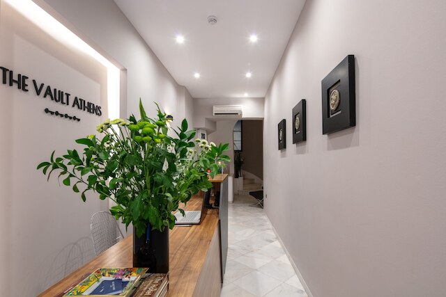 ザ ヴォールト アテネ