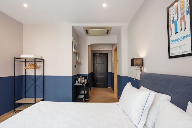 ザ ヴォールト アテネ