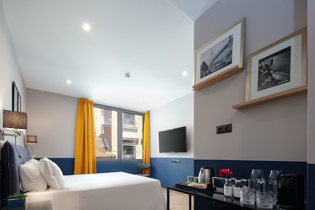 ザ ヴォールト アテネ