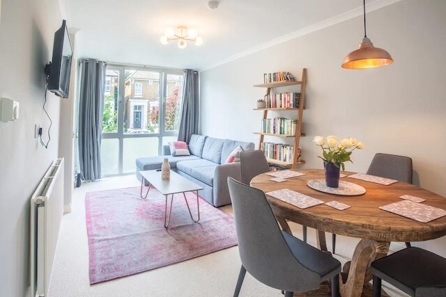 サニー アンド ブライト 1 ベッド アパートメント イン ロンドン