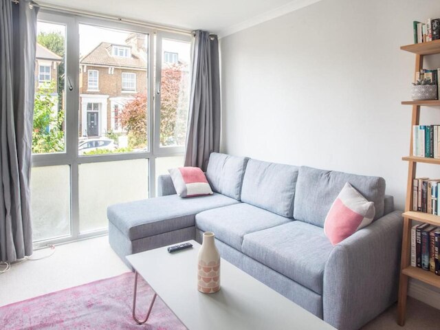 サニー アンド ブライト 1 ベッド アパートメント イン ロンドン