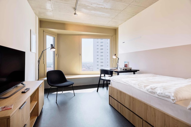 ディストリクトリビング