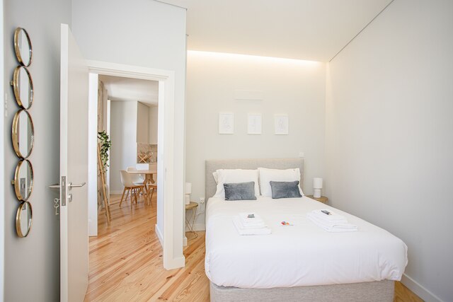 リービング・アリアドス・ストーンアパートメント