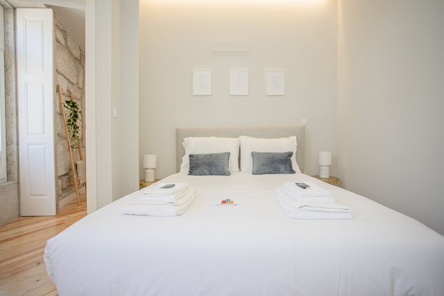 リービング・アリアドス・ストーンアパートメント