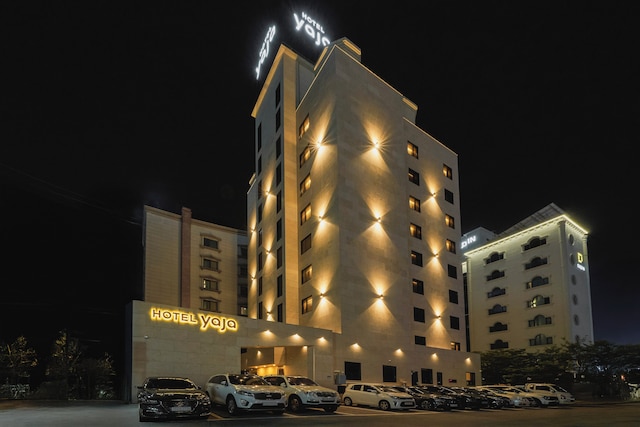 Yaja Hotel Peace Square branch