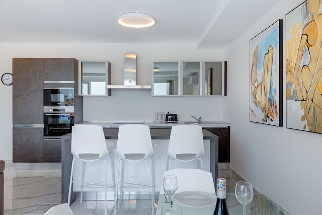 ファビラス ペントハウス クローズ トゥ セント ジョージズ ベイ