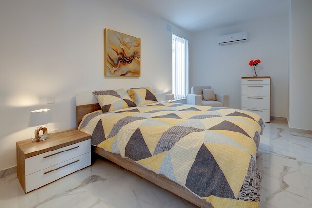 ファビラス ペントハウス クローズ トゥ セント ジョージズ ベイ