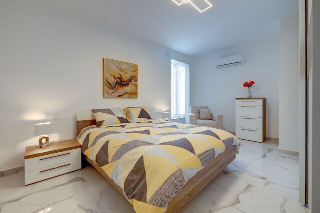 ファビラス ペントハウス クローズ トゥ セント ジョージズ ベイ