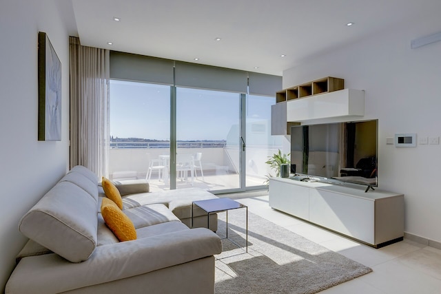 スーパーレティブ ペントハウス ウィズ バレッタ アンド ハーバー ビューズ