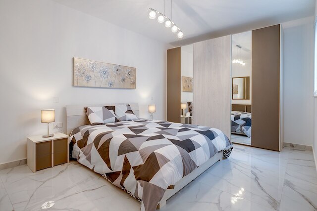 デラックス  アパートメント ステップス トゥ セント ジョージズ ベイ