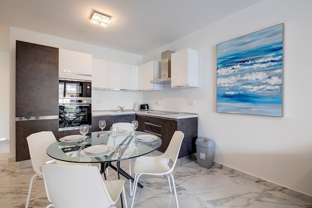 モダン  アパートメント ステップス トゥ セント ジョージズ ベイ