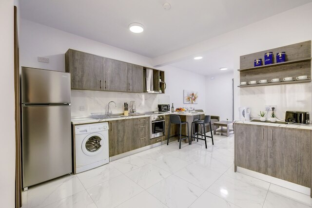 シク 2ッBRム ペントハウス ステップス フロム ザ プロムナード